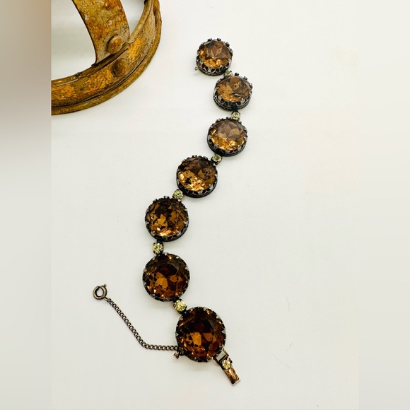 RARE Vintage Unsigned Schiaparelli Bracelet - Picture 6 of 17